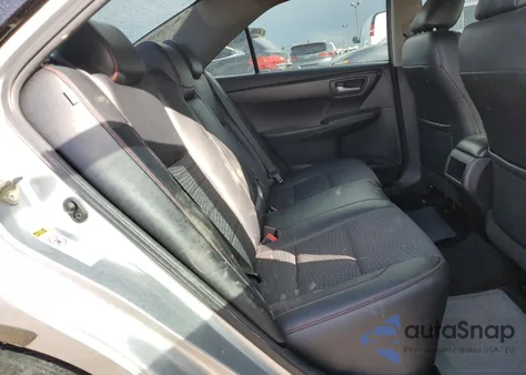 2015 Toyota Camry Le z USA, uszkodzony, nr VIN 4T1BF1FK8FU010648